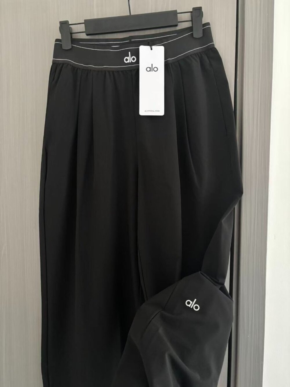 Alo Yoga Suit Up Pants Black Regular Fit With Tags (Brand New)Loose-Fit Trousers - Picture 3 of 13